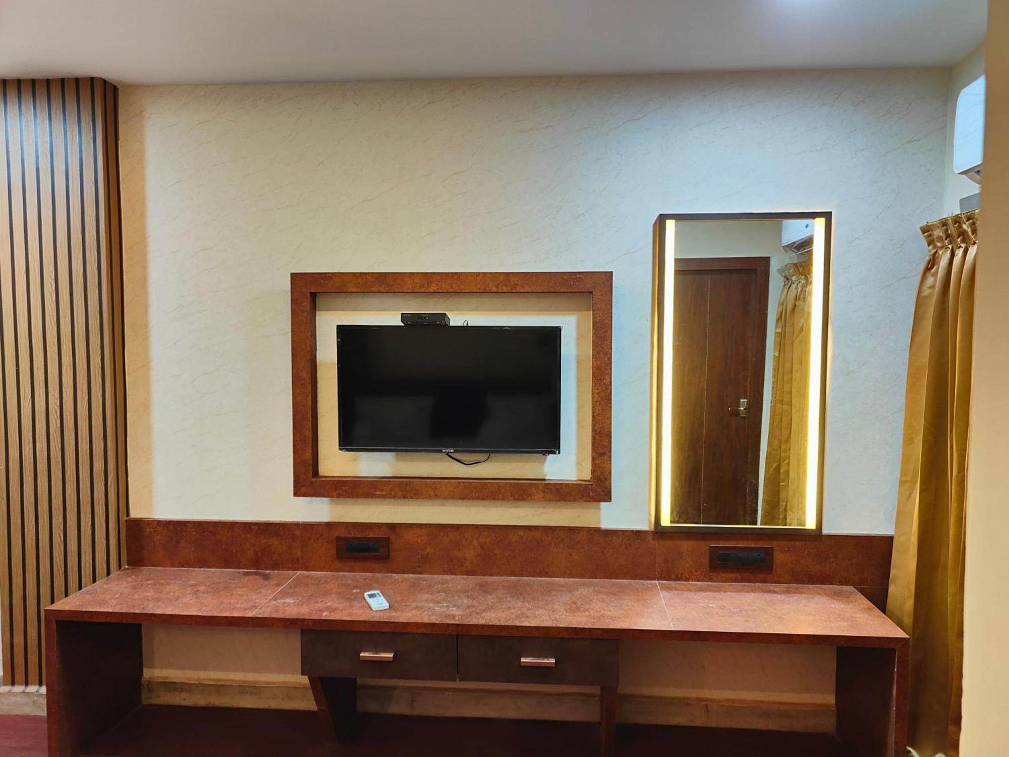 Hotel Geetha International ذوثوكدي المظهر الخارجي الصورة